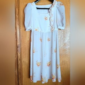 Vintage White and Peach Floral Chiffon Dress with Pearls detail